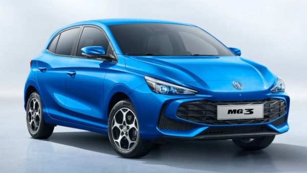 Необичайно предложение идва от MG - 3 е малка кола с размери 411 см дължина, 180 ширина и 150 височина с 293 литра. Има прилично багажно отделение, което може да се разшири до 983 чрез сгъване на задния ред седалки. Идеално съотношението оборудване/цена, с начална цена от само 19 900 евро на западните пазари. 

Срещу тази сума вие получавате B-сегмент с предно задвижване с 3-степенна автоматична скоростна кутия като стандарт, пълна хибридна технология и 194 к.с. мощност. Само една опция - боя металик, всичко останало е стандартно. Под предния капак има 1.5 бензинов двигател, способен заедно с електрическия агрегат да ускори автомобила от 0 до 100 км/ч само за 8 секунди, като максималната скорост е ограничена до 170 км/ч. Потреблението обещава добри новини за джоба - 4,4 литра на 100 км разход бензин. Цена от 19 900 евро на европейските пазари.